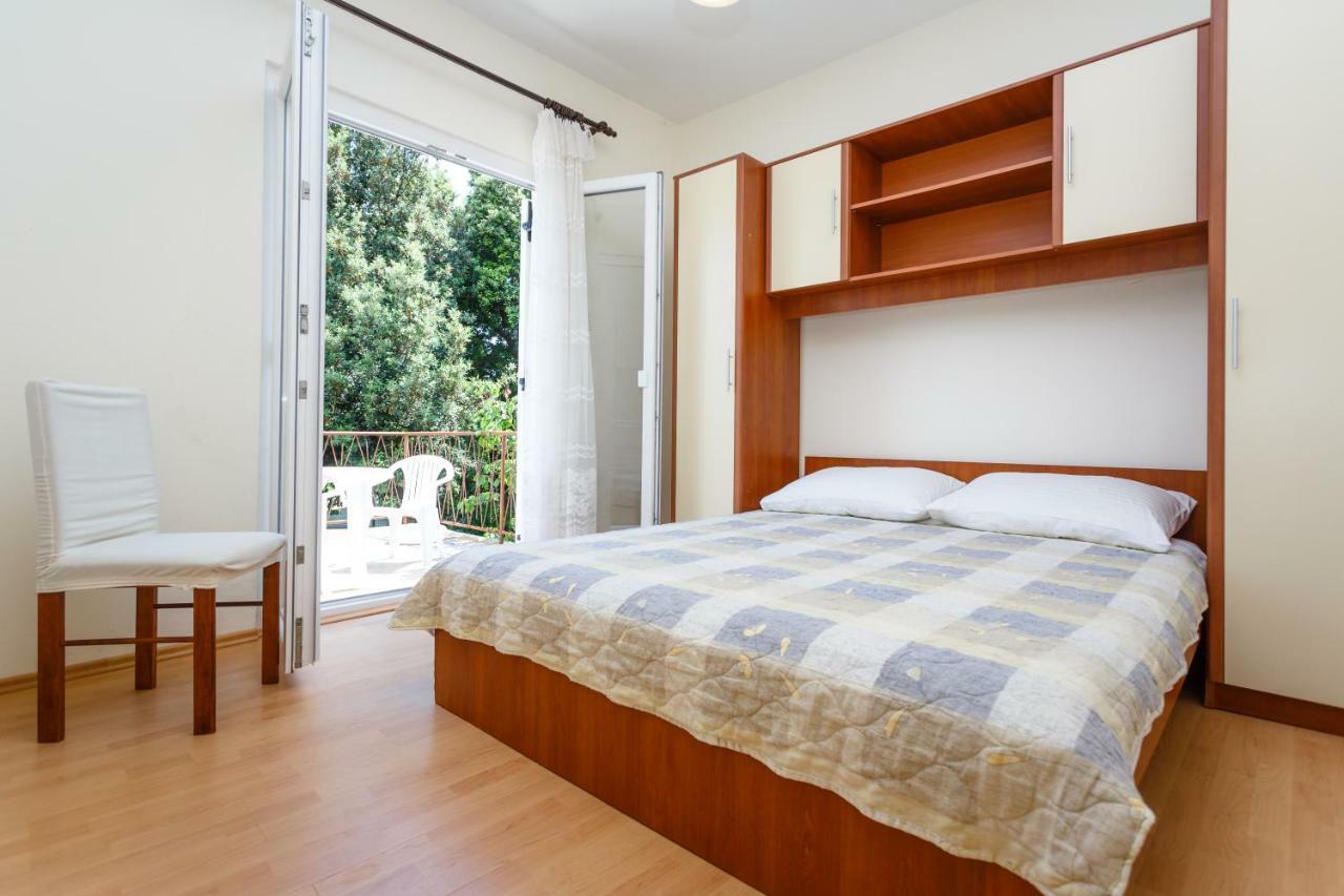 Apartman Jezevac Кърк Екстериор снимка