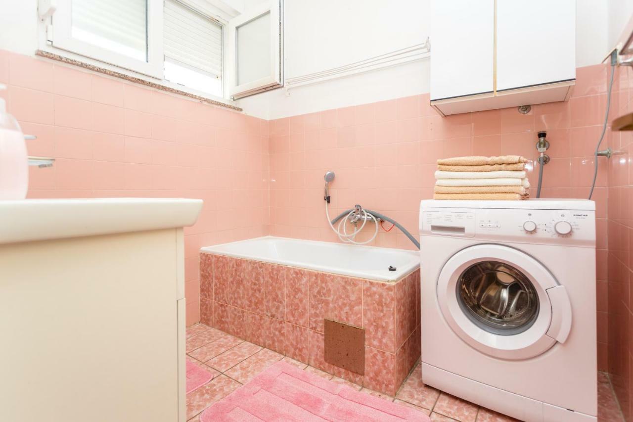Apartman Jezevac Кърк Екстериор снимка