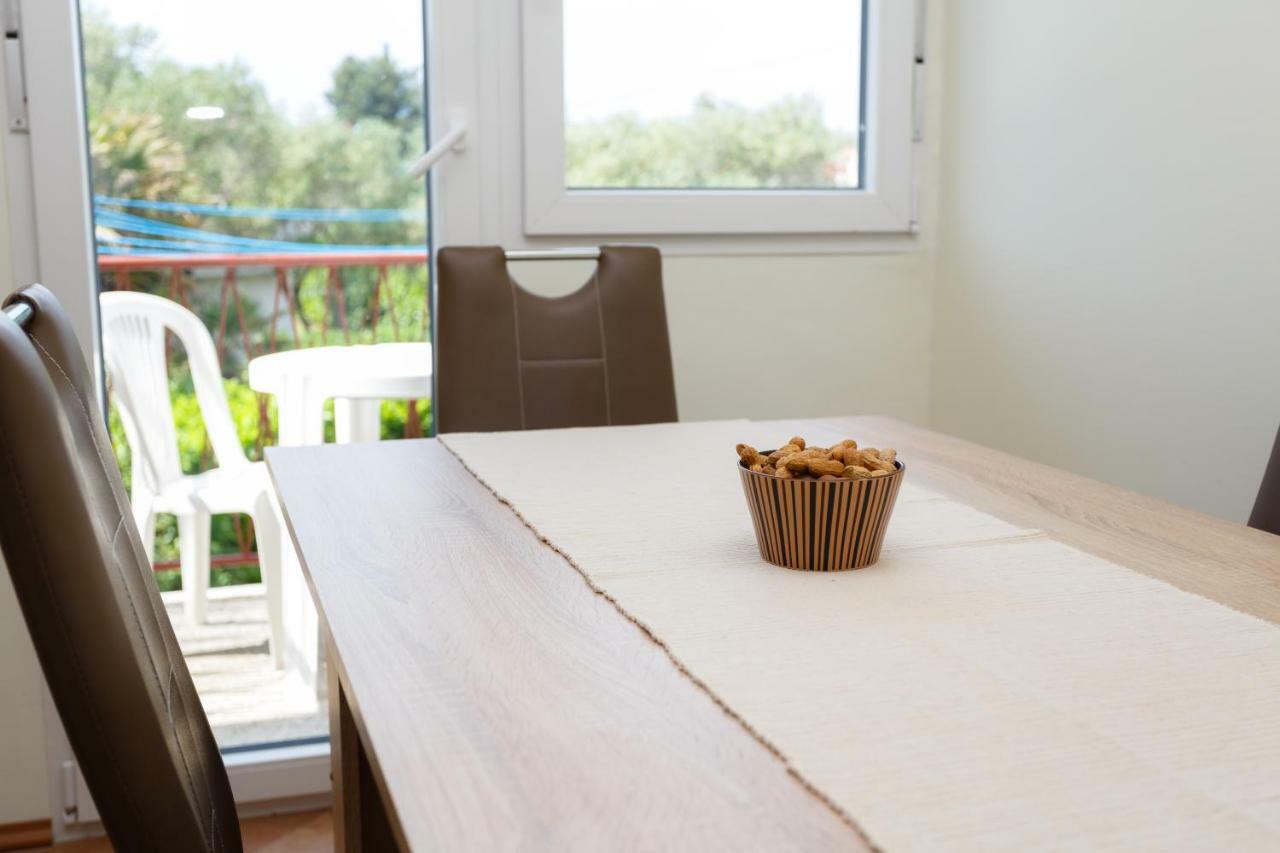 Apartman Jezevac Кърк Екстериор снимка