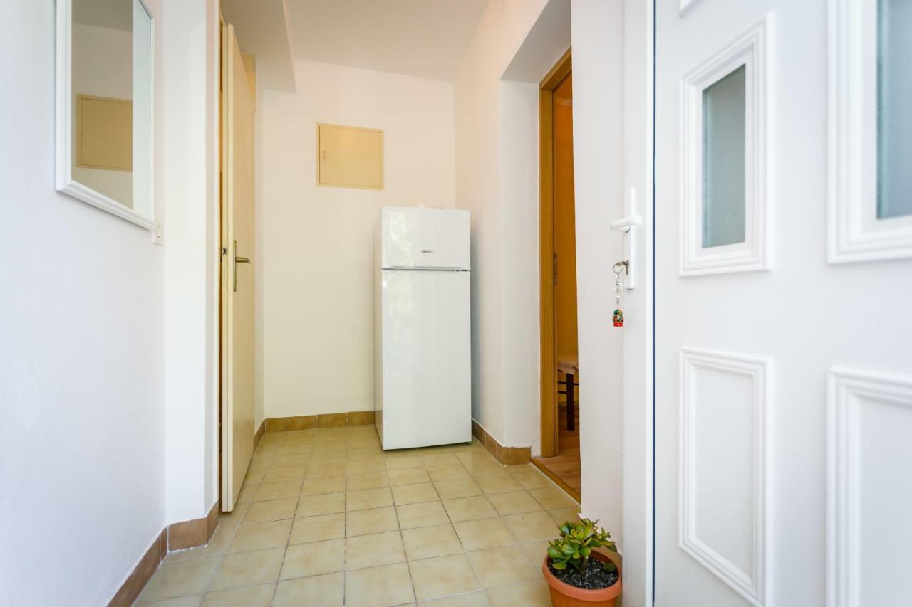 Apartman Jezevac Кърк Екстериор снимка