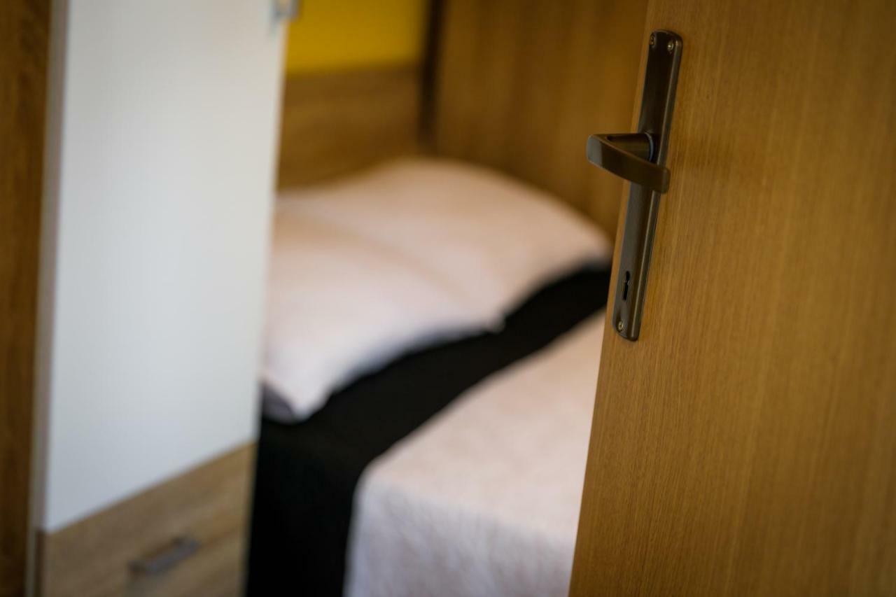Apartman Jezevac Кърк Екстериор снимка