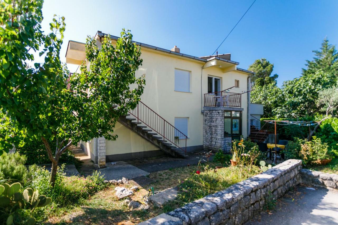 Apartman Jezevac Кърк Екстериор снимка