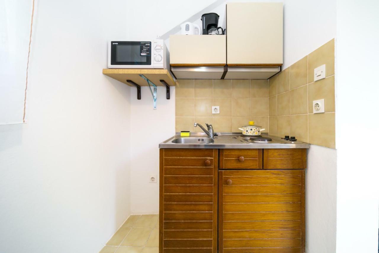Apartman Jezevac Кърк Екстериор снимка