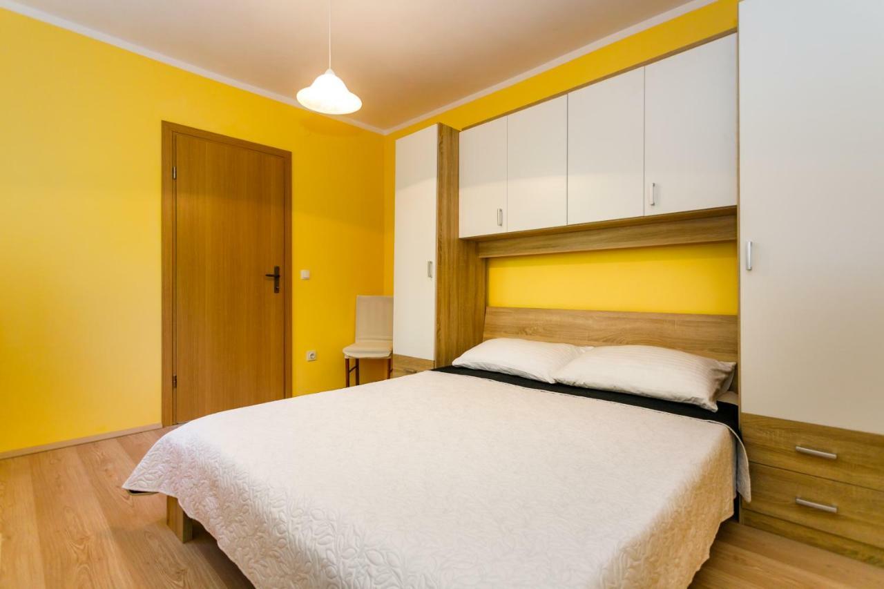 Apartman Jezevac Кърк Екстериор снимка
