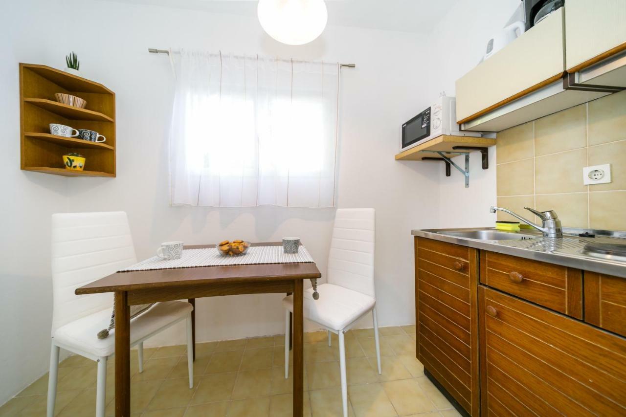 Apartman Jezevac Кърк Екстериор снимка