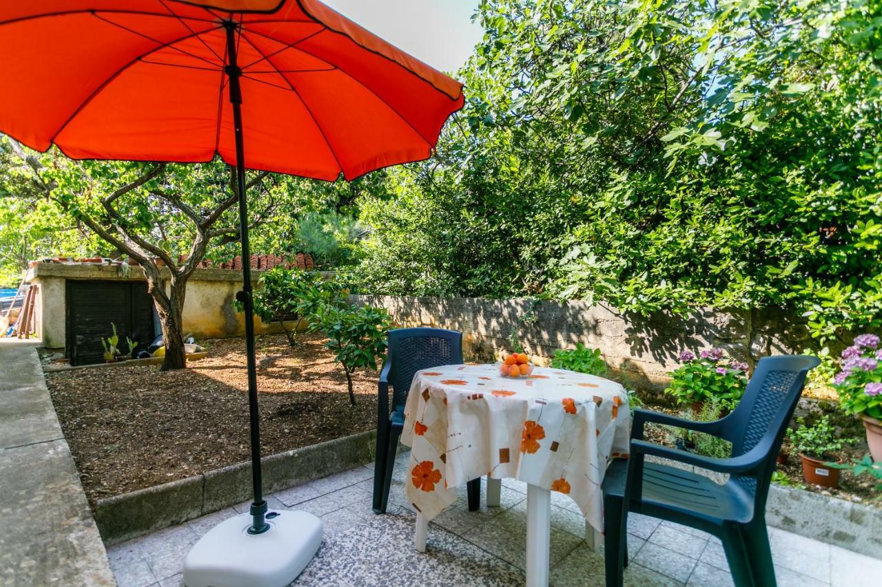 Apartman Jezevac Кърк Екстериор снимка